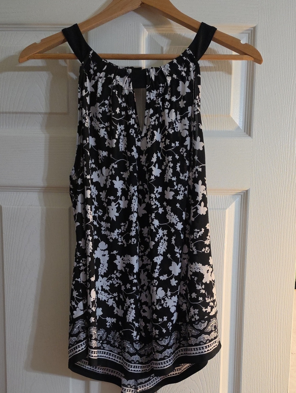 INC International Concepts Black and White Floral Halter Tank
